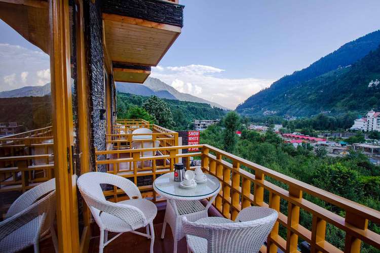 Manali Luxury Vacation with Snow White Resort – Centrally Heated