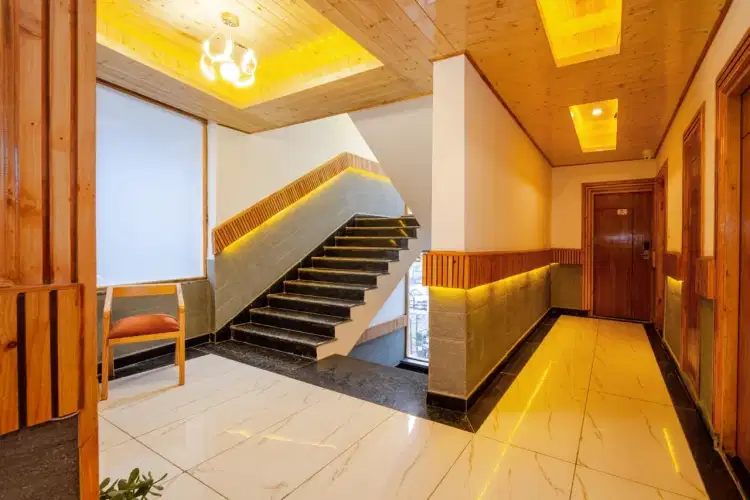 Premium Manali With The River Pine Resort & Spa