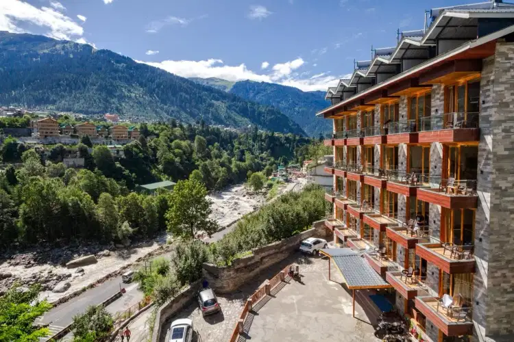 Premium Manali With The River Pine Resort & Spa