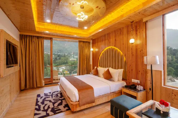 Premium Manali With The River Pine Resort & Spa