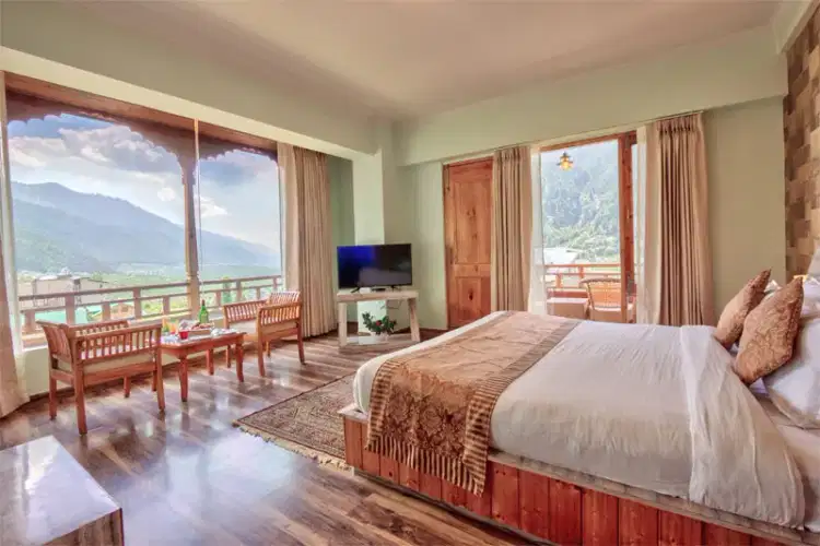 Manali Honeymoon Bliss – A Romantic Escape with Snowflakes Resort and Spa